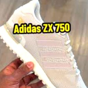 Mens The adidas ZX 750 Woven in the Alumina/Wonder Beige colorway .size 10